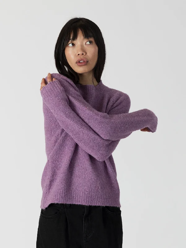 Ezra Crewneck - Mulberry Chic Hoodie Sweatshirt