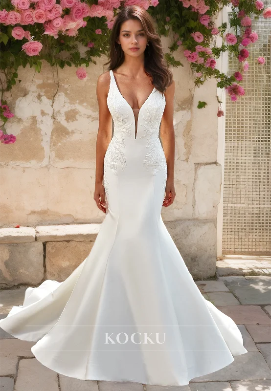 V-Neck Mermaid Spaghetti Straps Appliques Satin Wedding Dress with Sweep Train Bridal Dress Luxury Lace Gown