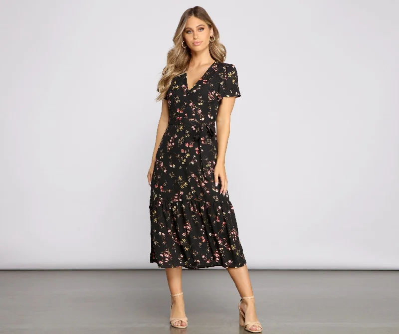 Sweet And Chic Charming Ditsy Floral Midi Dress Best midi dresses for casual wear