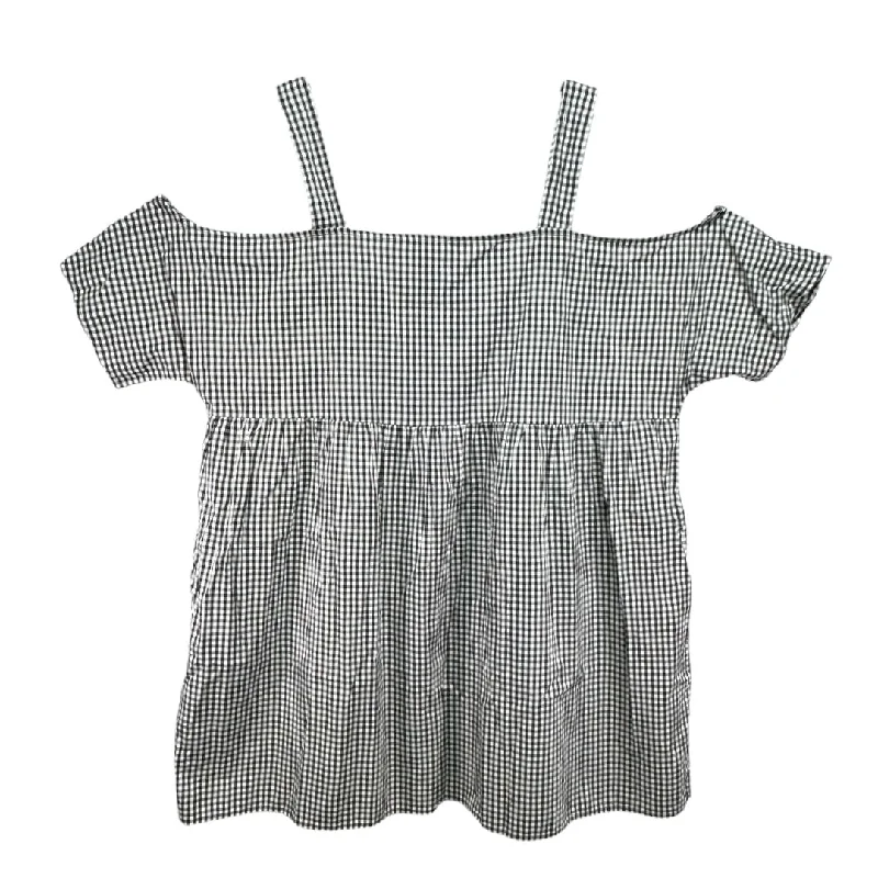 Gingham Cold Shoulder Smock Dress
By Monki In Checkered Pattern, Size: L Formal floral dresses