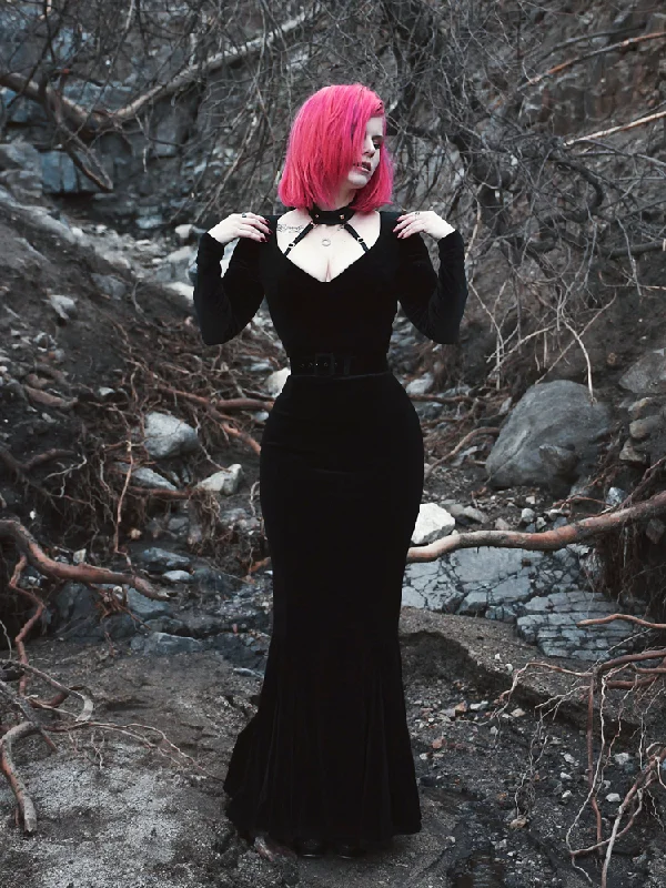 Black Marilyn Gown in Black Velvet Velvet unclassified dresses